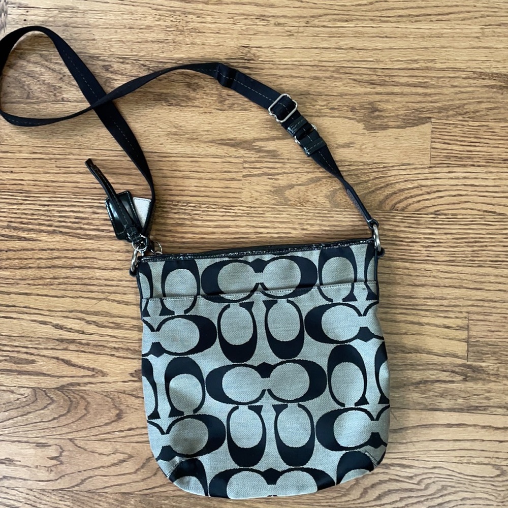Coach duffle black & tan crossbody bag - Picture 2 of 3